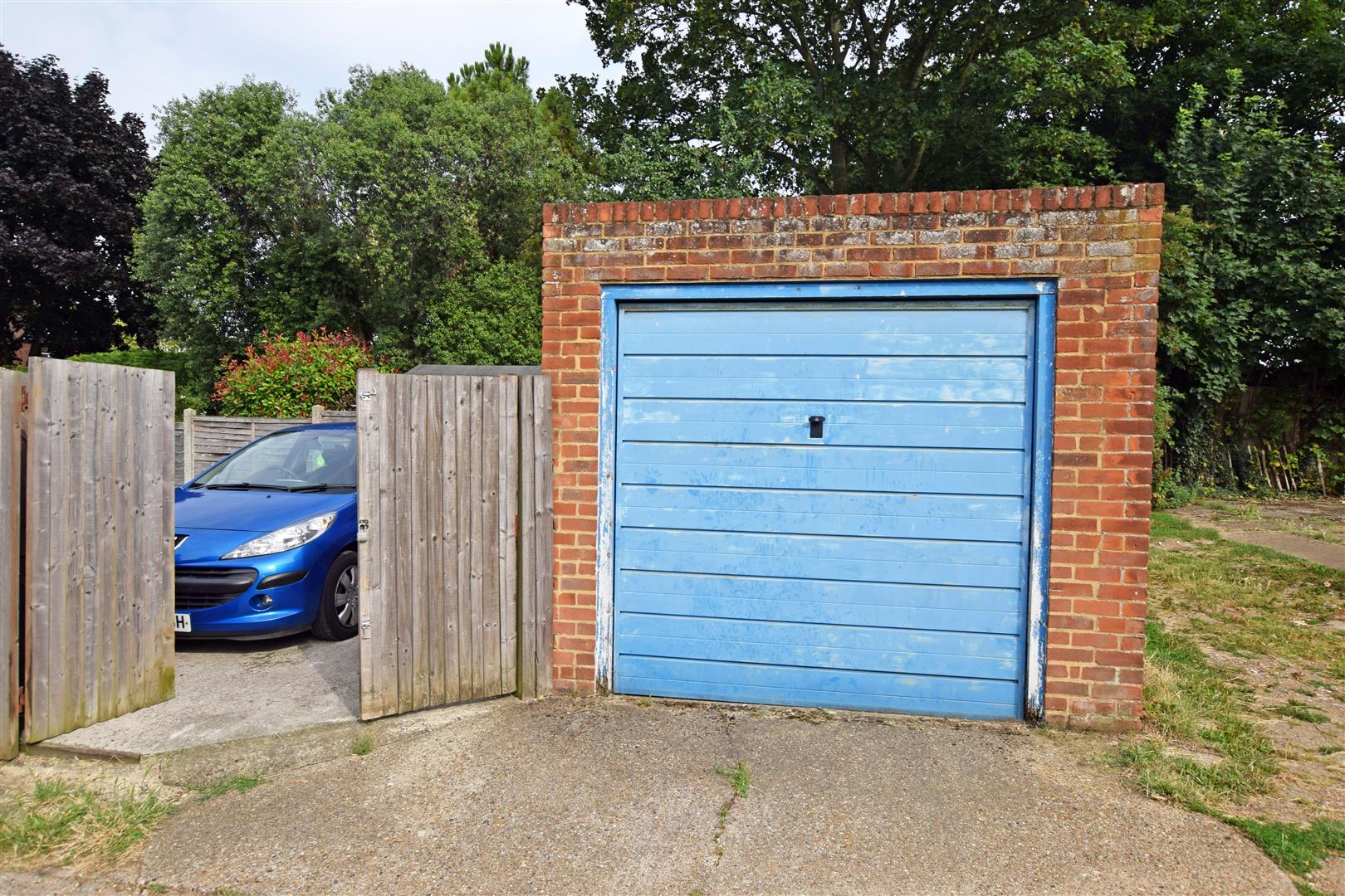 Broadview Avenue, Rainham Harrisons Reeve Rainham